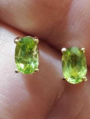 ✨ Natural Peridot Stud Earrings 6x3mm ✨​